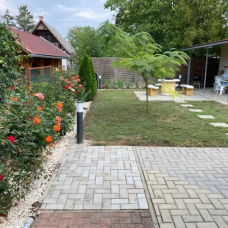 Eszter Vendeghaz Berekfürdő