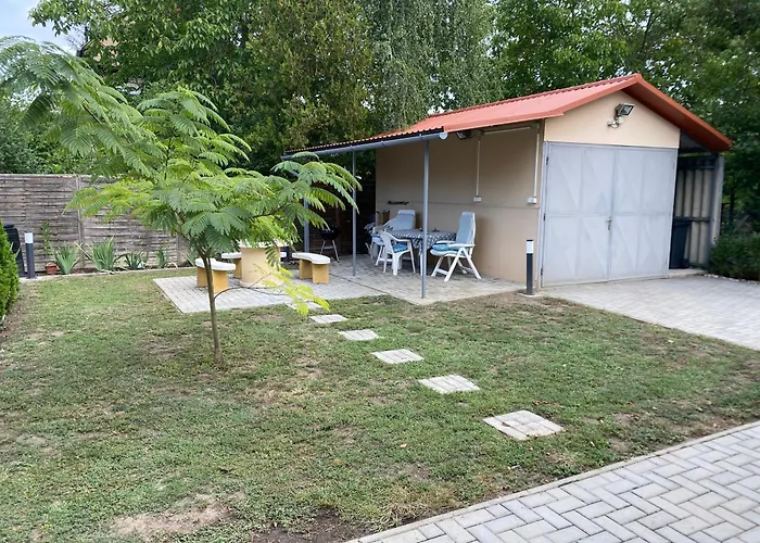 Eszter Vendeghaz 3* Berekfürdő