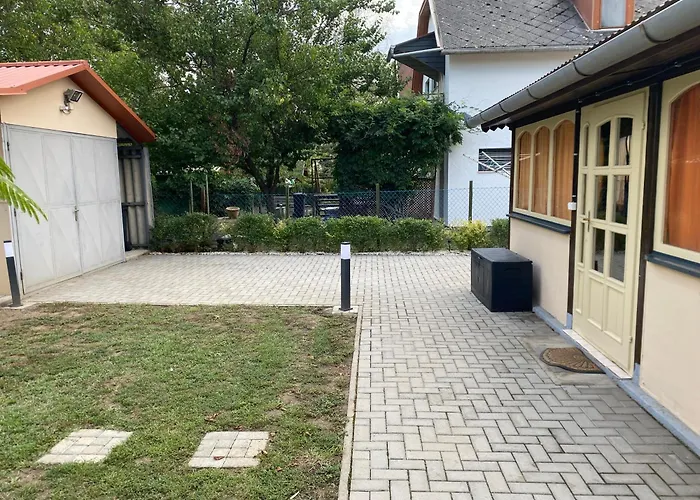 Eszter Vendeghaz 招待所