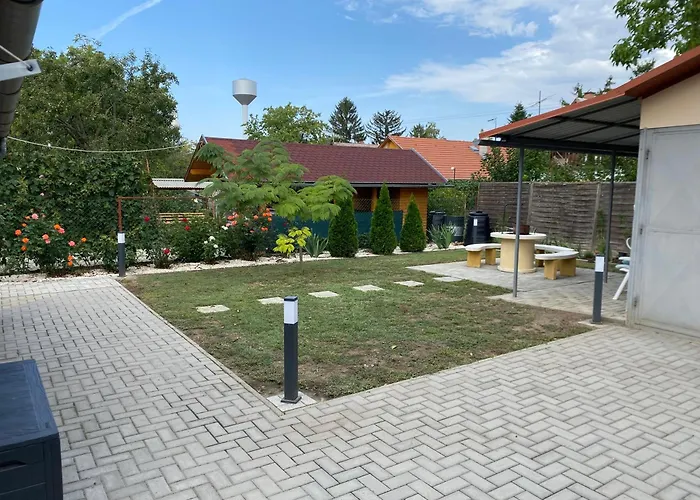 招待所 Eszter Vendeghaz Berekfürdő