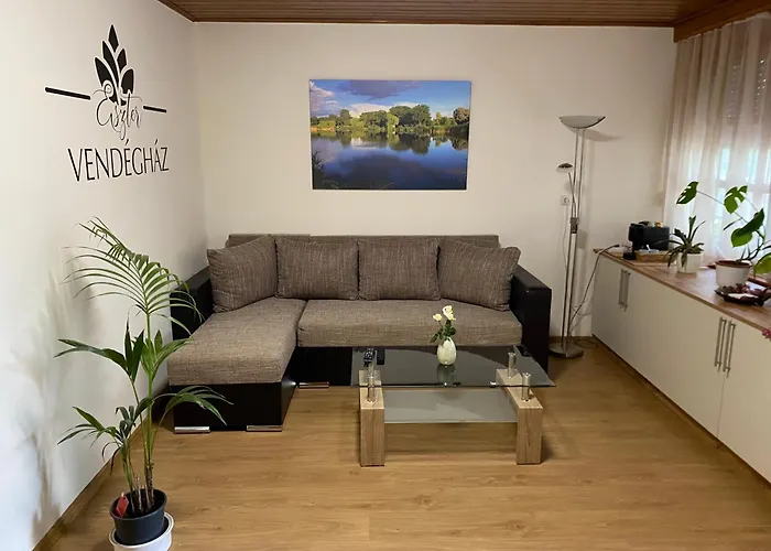 招待所 Eszter Vendeghaz